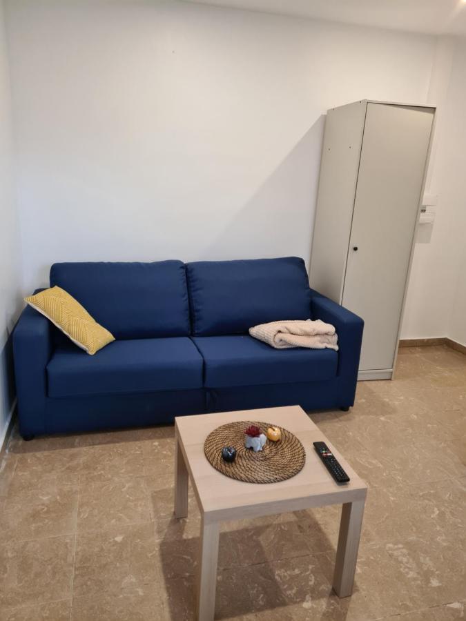 Studio Independant Et Bien Equipe Avec Veranda Commune Neuilly-sur-Marne Ngoại thất bức ảnh